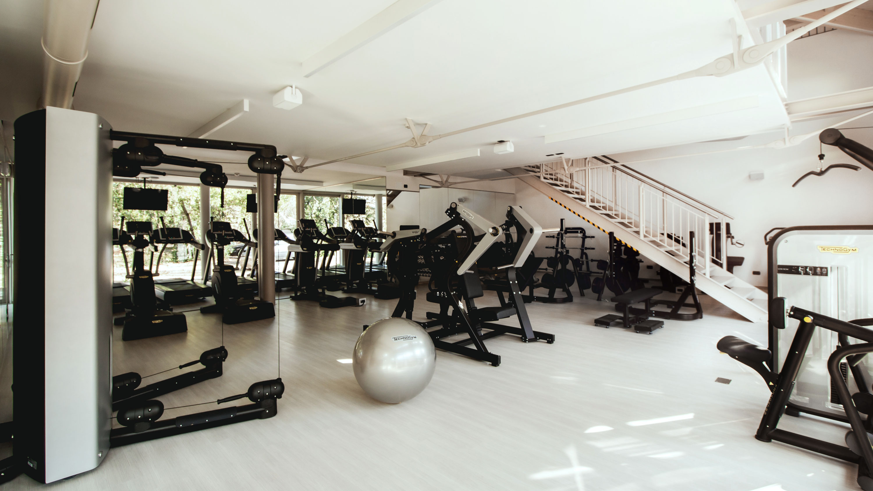 outdoor audio river forest, smart home technology, motorized treatments, commercial automation, company, presentation technology